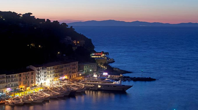 Paranze in festa al molo della Pilarella, per Tutti a Poppa, Porto Santo Stefano