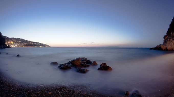 Onde che si infrangono sulla spiaggia della Cantoniera, Porto Santo Stefano