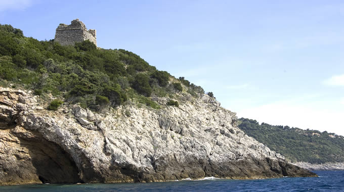 Torre di Cala Moresca